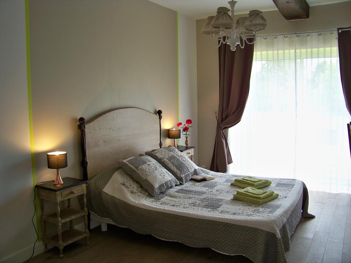 Bed and Breakfast La Genoise Tillieres Екстер'єр фото